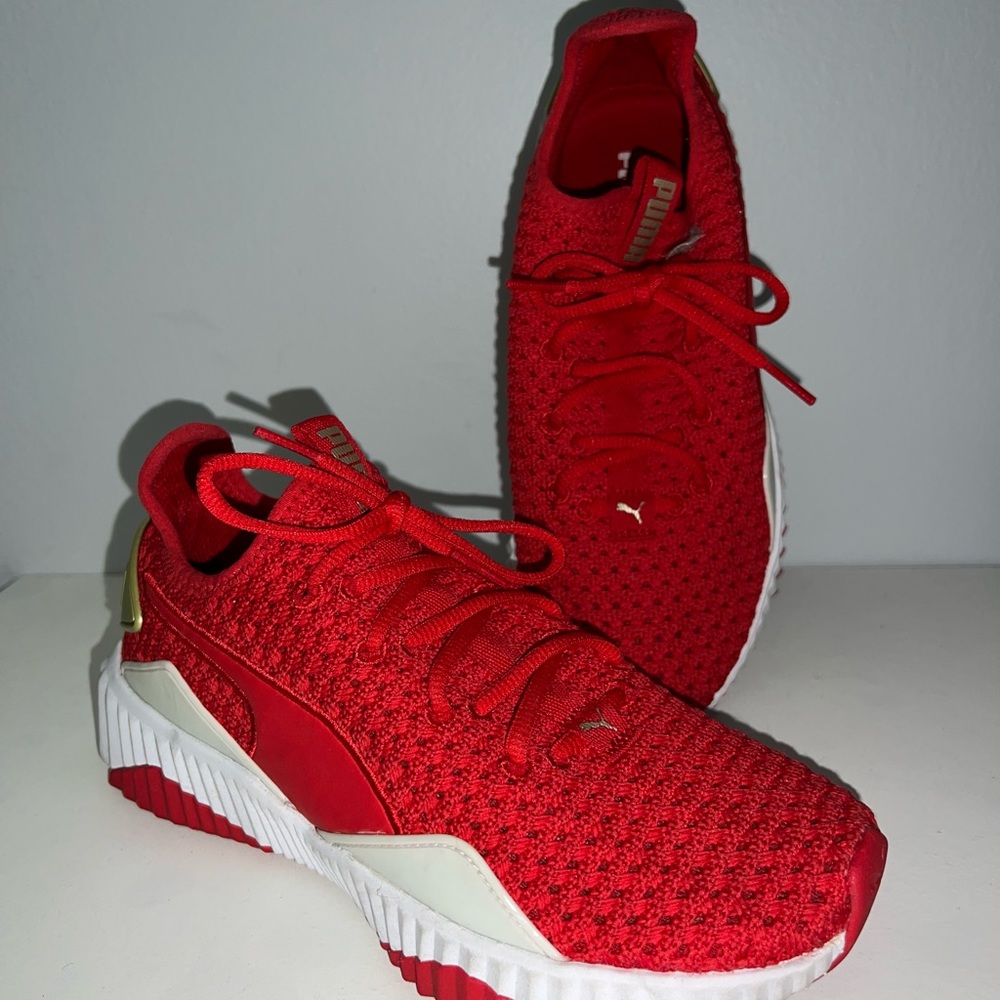Red PUMA